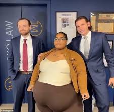 Plus-size rapper settles lawsuit with taxi company after driver refused to take her due her size …