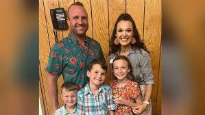 4 family members of Illinois governor candidate killed in Montana helicopter crash, campaign says…