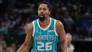 Hornets waive Dinwiddie 3 months after signing | Charlotte Hornets Waive Spencer Dinwiddie | 11-Y…