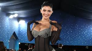 Kylie Jenner leaves little to imagination in revealing cutout mini dress | Kylie Jenner Pairs Und…