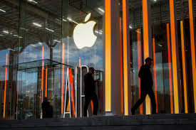 Apple Cuts Jobs Across Its Sales Organization in Rare Layoff | Watch Apple Cuts Jobs Across Its S…