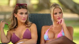 Chrishell Stause and Emma Hernan’s Friendship Timeline Before Offscreen ‘Selling Sunset’ Fa…