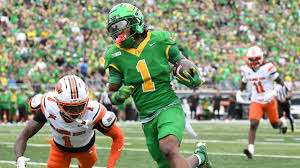 Oregon WRs Moore, Bryant ruled out vs. USC | USC could be without a couple other key players due …