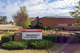 Police officer shot and killed at North Carolina hospital | Man charged with murder was also shot…