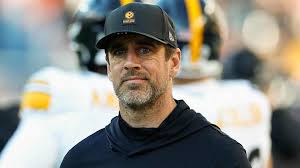 Steelers QB Aaron Rodgers adamant about playing despite multiple fractures in left wrist | Report…