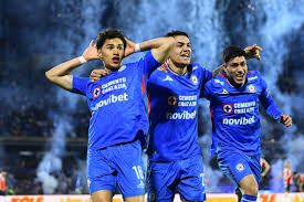 Cruz Azul vence a unas aguerridas Chivas y avanza a la Semifinal del Apertura 2025 contra Tigres …