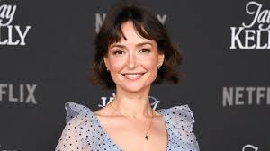 Milana Vayntrub Raises $500,000 by Selling Intimate Pics | Former AT&T Model Milana Vayntrub Rais…