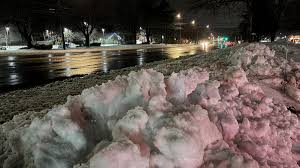 Wintry mix aftermath brings potential for refreeze on roads in Connecticut | First plowable snow …