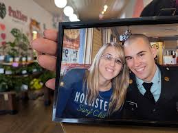 Fort Wayne plant shop hosts fundraiser to honor late brother | Local business owner honors brothe…