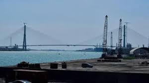 Trump threatens to block opening of US-Canada bridge | President Trump threatens to block Gordie …