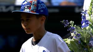 Royals broadcast booth pays tribute to Terrance Gore | Terrance Gore’s son honors dad with perfec…