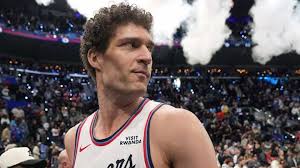 Tyronn Lue realized what Clippers fans have known about Brook Lopez | Bucks miss Brook Lopez badl…
