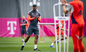 FC Bayern: XXL-Rotation gegen Stuttgart? Meister-Vorbereitung mit Eis und Neuer-Kaffee! | So wird…