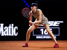 Rybakina saves match points, beats Fernandez in three-hour battle to make Stuttgart semis | Ferna…