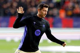 Agent Lewandowskiego zabrał głos ws. transferu. Taką pensję negocjuje | FC Barcelona reaguje …