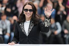 Julia Louis-Dreyfus to Make Broadway Debut in ‘Other Desert Cities’ | Ed Harris Will Return t…