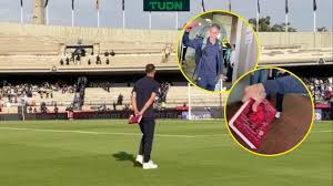 ¿Cábala? Uriel Antuna llega con amuleto para la Final de Liga MX | Antuna cambió los festejos …