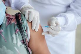 A higher-dose flu shot could spare millions of older adults a hospital stay | People who received…