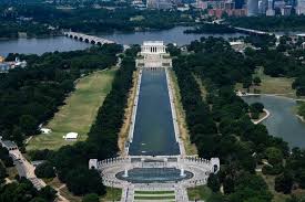 Visitors Look at the Reflecting Pool and Disagree on What They See | Man seen on video being deta…