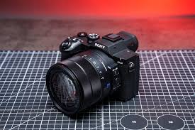 Sony brings back the superzoom RX10 with a stacked sensor and a high price | Sony’s best-ever bri…
