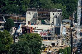 Investigators Say White House Construction Was a Factor in Marine One Incident | Controllers warn…
