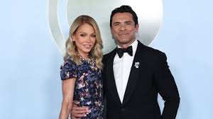 Mark Consuelos reveals his divorce dealbreaker with Kelly Ripa | Mark Consuelos Jokes About the R…