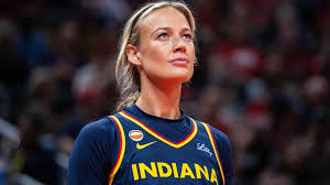 Sophie Cunningham shows off chiseled abs in striking pregame look before Fever return | “Sexy L…